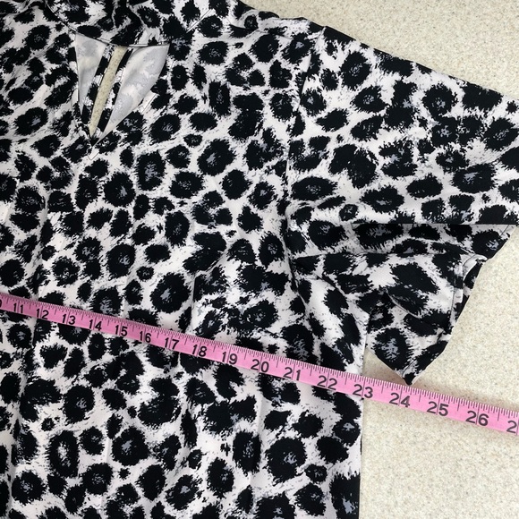 Lane Bryant Animal Print Keyhole Top Size 14 - Picture 9 of 10